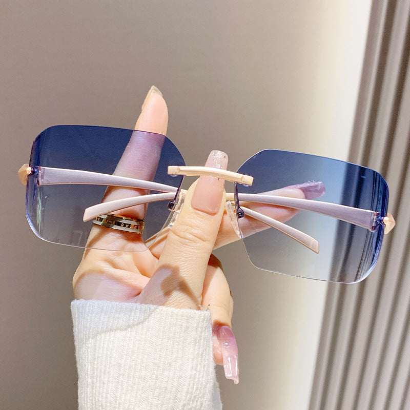 Damen modische quadratische Sonnenbrille mit verziertem Metallrahmen Brehn