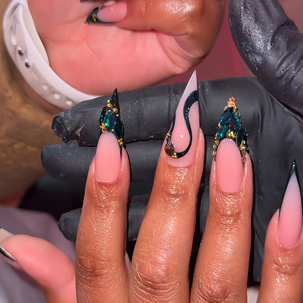 Rhinestone-besetzte Stiletto-Nagel Kunstverlängerungen Brehn