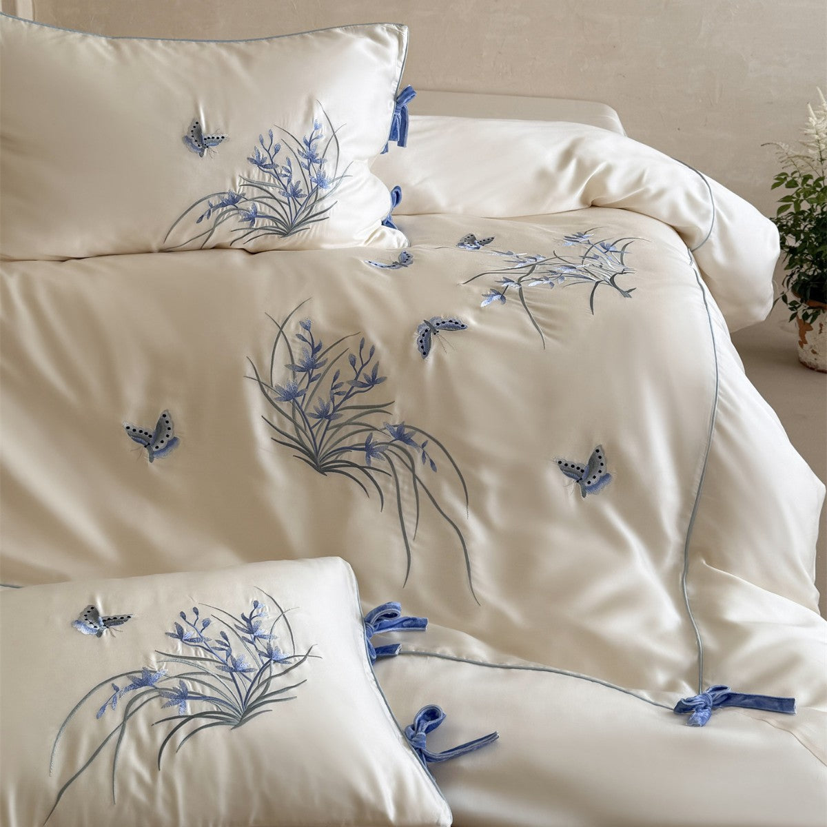Bestickte Satin-Feeling Bettbezug Set mit Eckbindungsakzenten