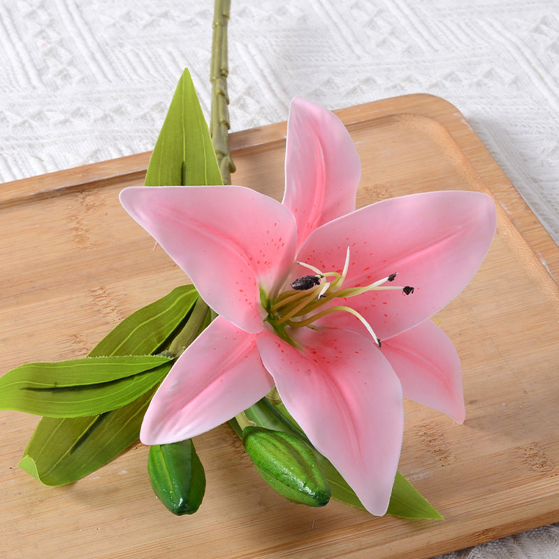 Realistischer künstlicher Lilienstamm