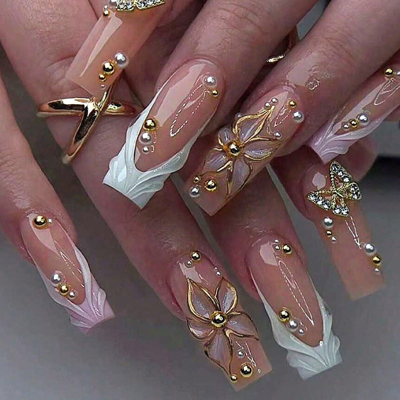 Dekoratives Press-On Nagelkunst-Set mit Kristallakzenten Brehn
