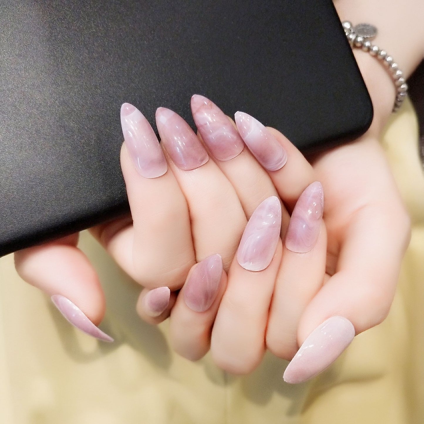 Elegante Marmor-Effekt Press-On Nagelspitzen Brehn