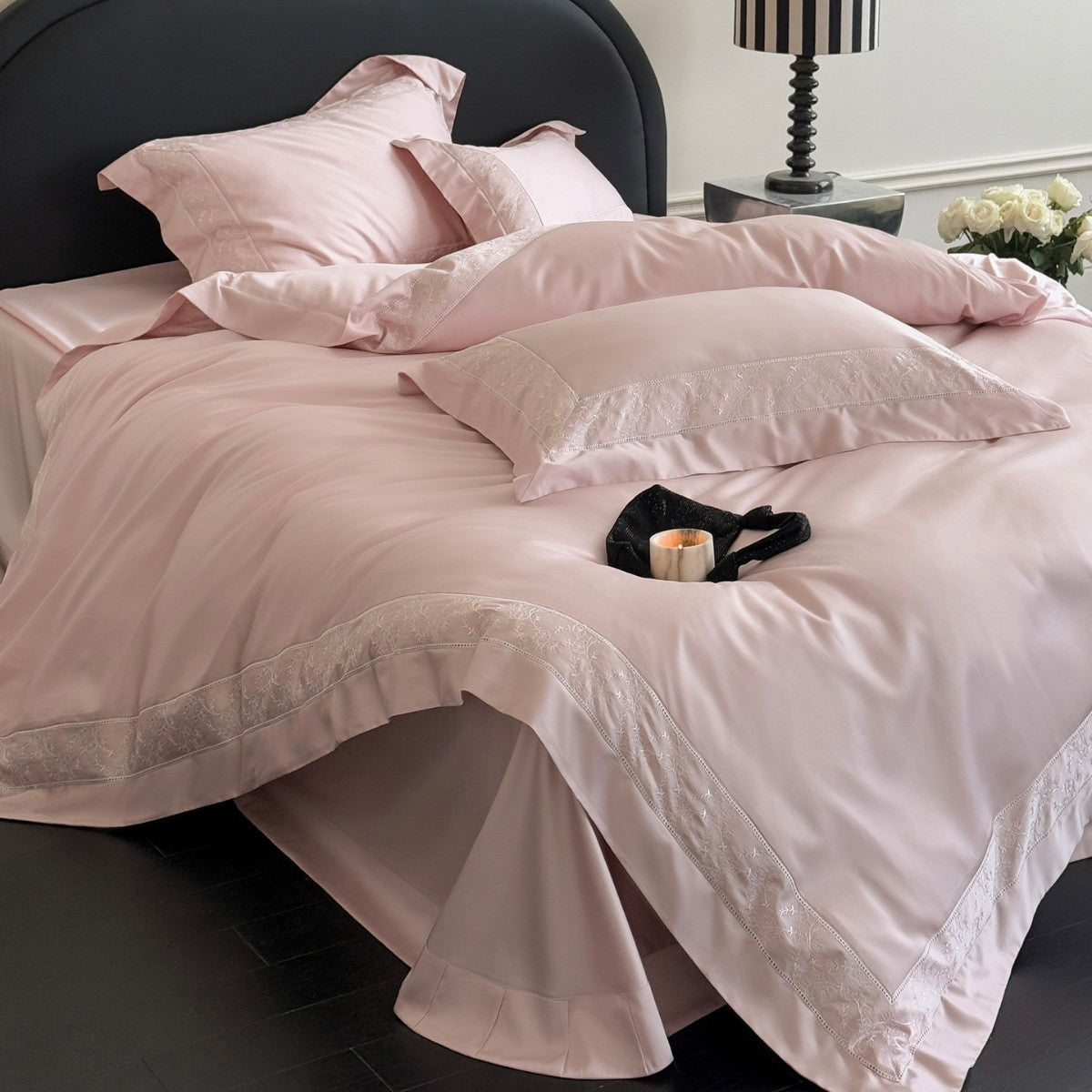 Satin Bettwäsche Set mit zartem Weinembroidery und tiefem Spannbetttuch