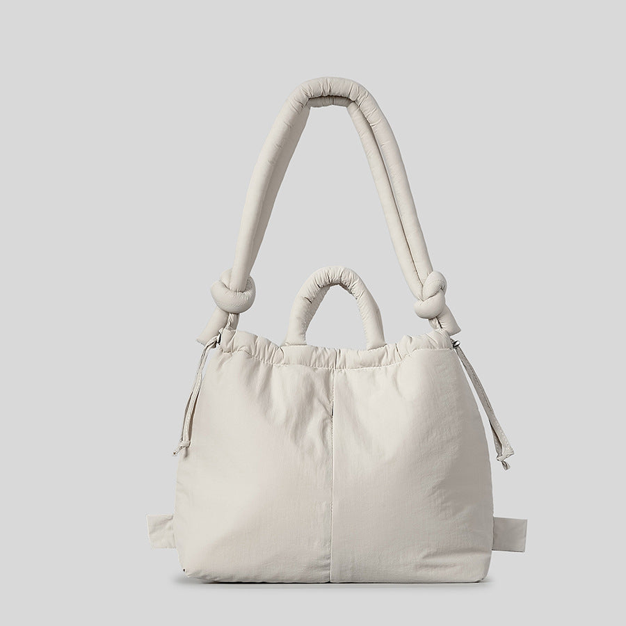 Modebewusste gepolsterte Schultertasche