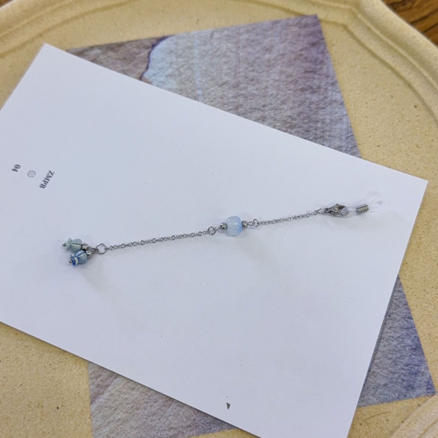 Zarte Perlen-verzierte Brillenkette Brehn