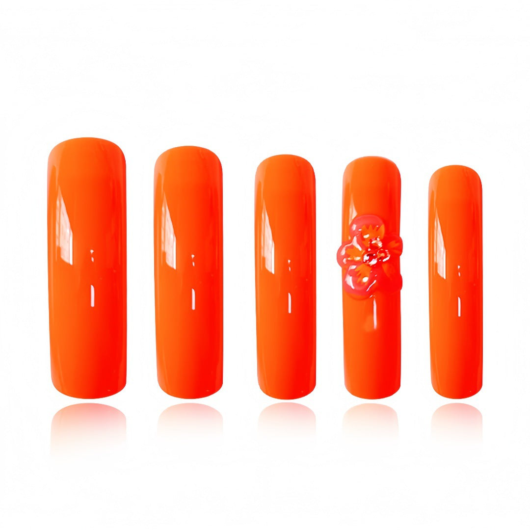 Glamouröse Press-On Nagelverlängerungen mit künstlerischem Blumendesign Brehn