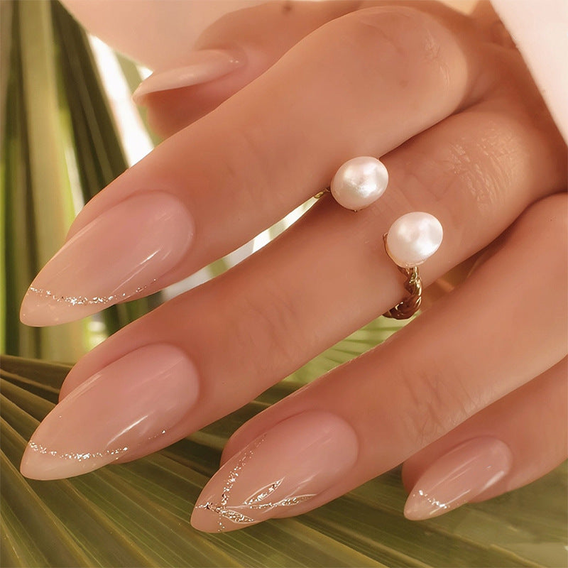 Elegantes Stiletto Press-On-Nagel-Set mit Perlenakzent-Designs Brehn
