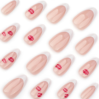 Kunstvolle Nagelverlängerungen mit glamourösem Lippen-Design Brehn