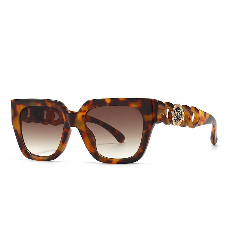 Damen oversized Sonnenbrille mit luxuriösen Kettenakzenten Brehn