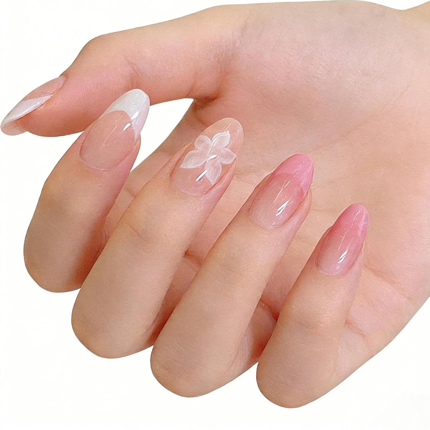 Künstlerisches floral Press-on Nageldesign Brehn