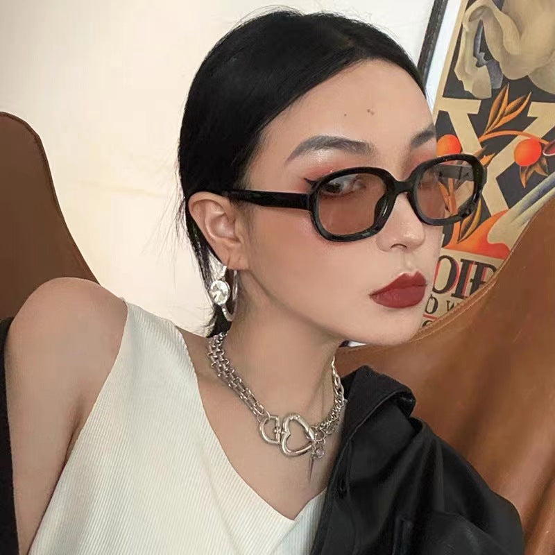 Damen stilvolle Sonnenbrille im modernen Ovaldesign Brehn