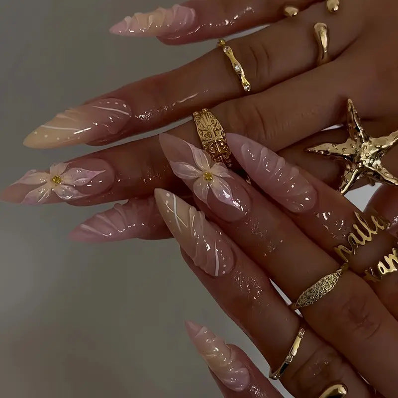 Künstlerische Press-On Nagelset mit Blumenmuster Brehn