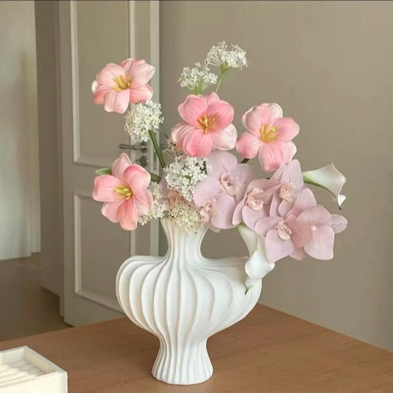 Schöner floraler Hochzeitsstrauß für besondere Feierlichkeiten