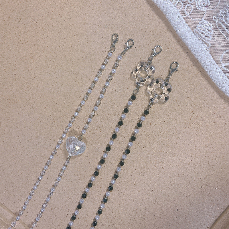 Elegante Schmuckkette mit Herzförmigen Anhängern Brehn