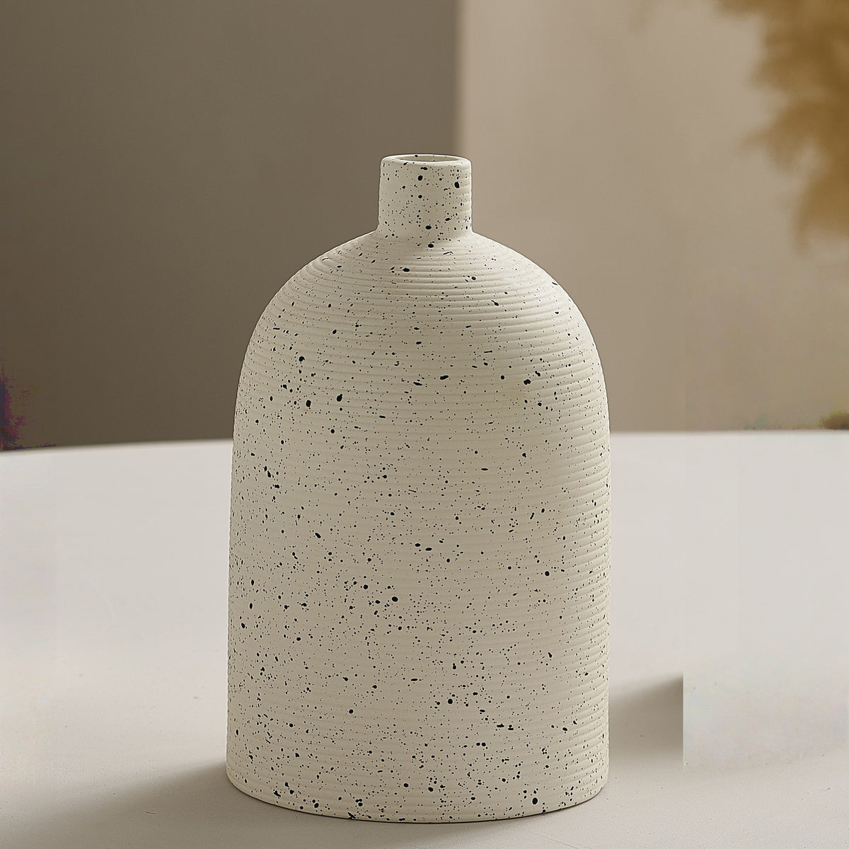 Elegante und Kunstvolle Keramikvase Brehn
