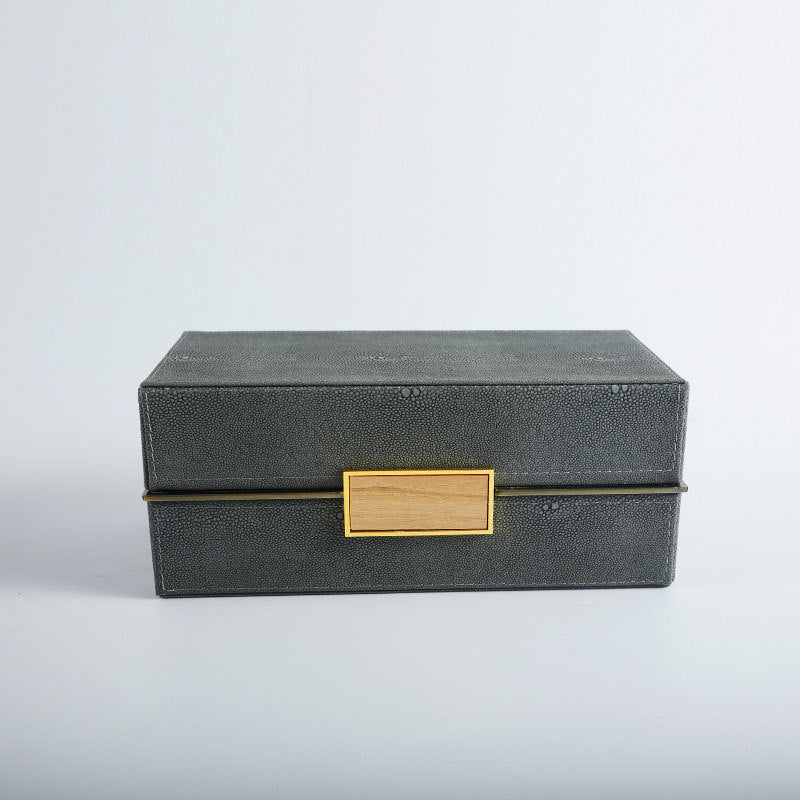 Dekorative Aufbewahrungsboxen mit stilvollem Webdetail