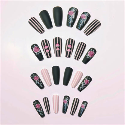 Romantisches Floral Design Nagelkunst Brehn