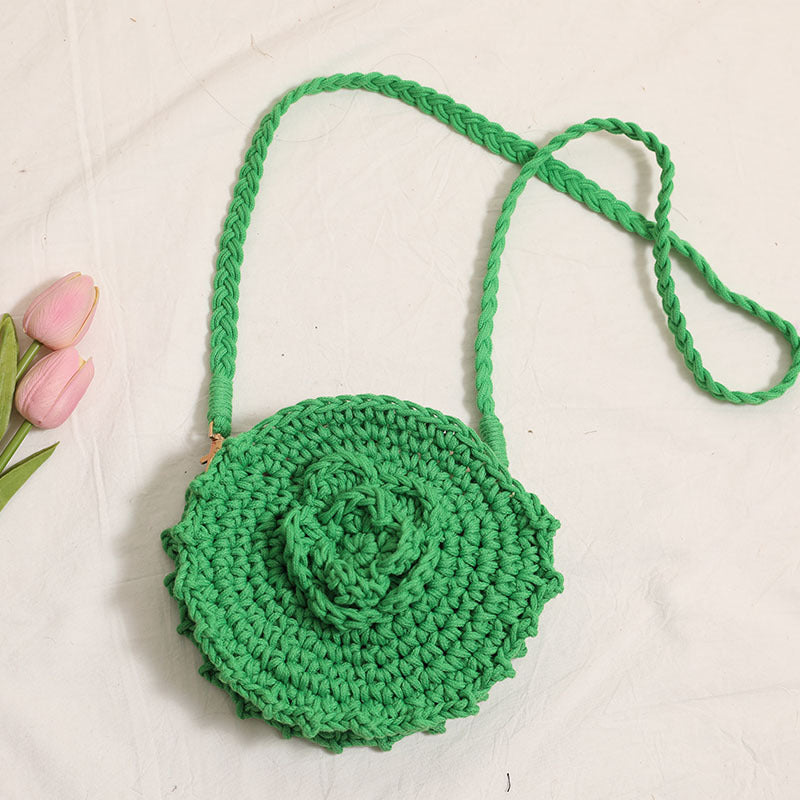 Handgehäkelte Umhängetasche mit Floralen Details Brehn