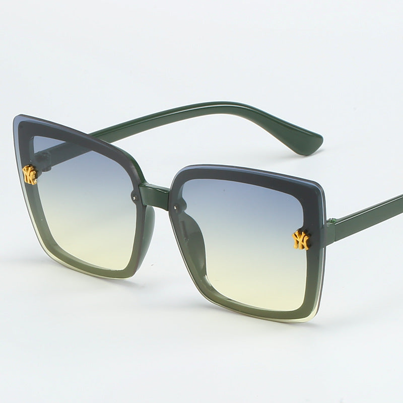 Damen stilvolle quadratische Sonnenbrille mit eleganten Details Brehn