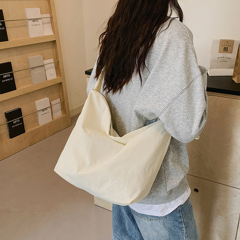 Lässige lässige Hobo-Tasche Brehn