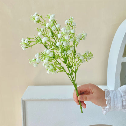 Dekorativer Kunstblumenstrauß