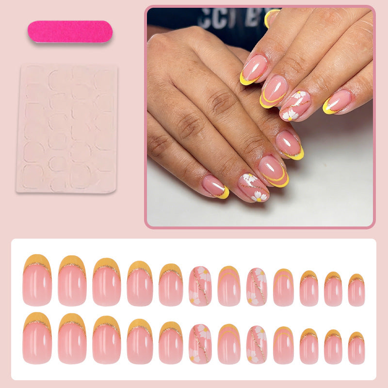 Kunstnagelset mit eleganten Blumen- und Farbverlauf verziert Brehn