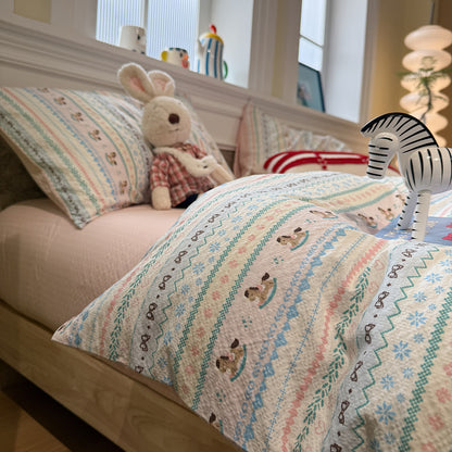 Gesteppte Baumwoll-Bettwäsche mit nordischem Rentier-Patchwork