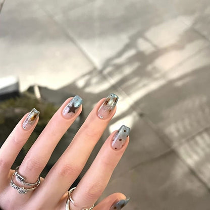 Künstlerische Gel-Nagelerweiterungen