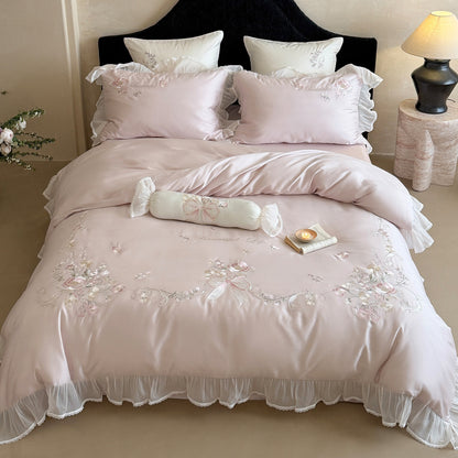 Luxuriöse floral gestickte Satin-Mischung Bettbezug Ensemble mit Rüschensheer Rock