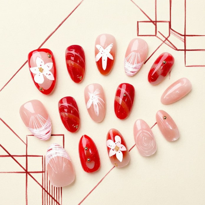 Kunstnägel mit Floralen Designs Brehn