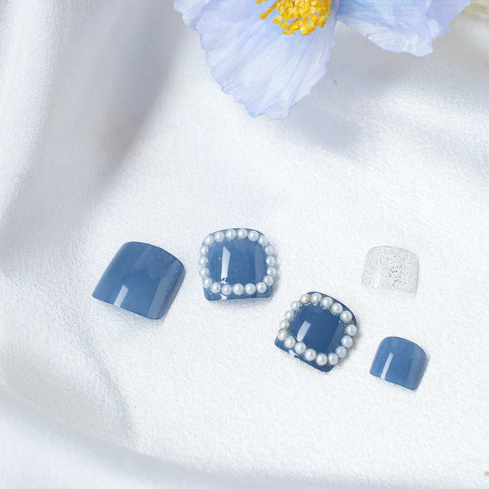 Elegante mit Perlen verzierte Press-On-Nagelset Brehn
