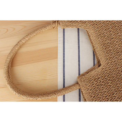 Modische Strandtotebag Aus Geflochtenem Naturmaterial mit Fransiger Detail Brehn