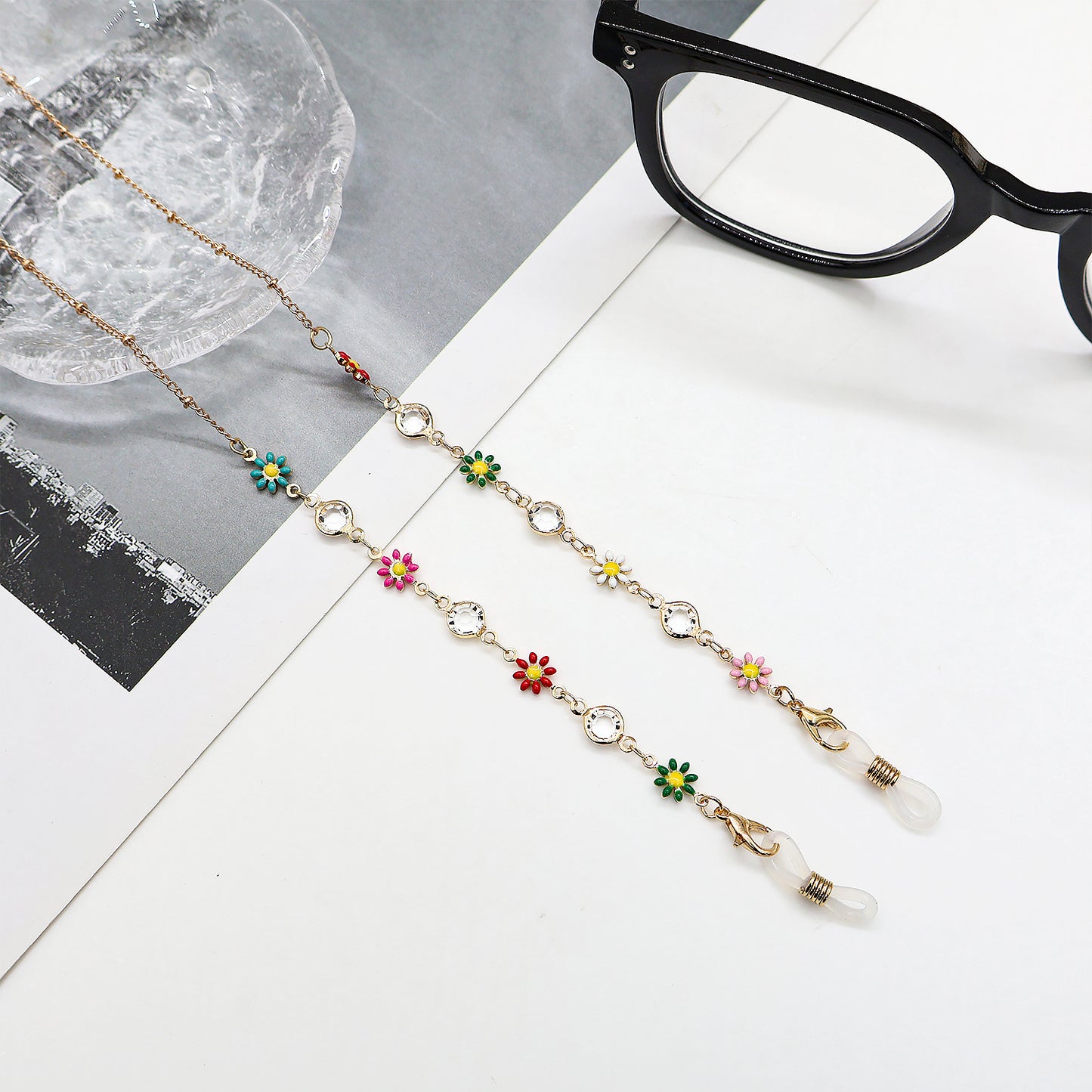 Elegante kreuzverzierte Brillenband Brehn