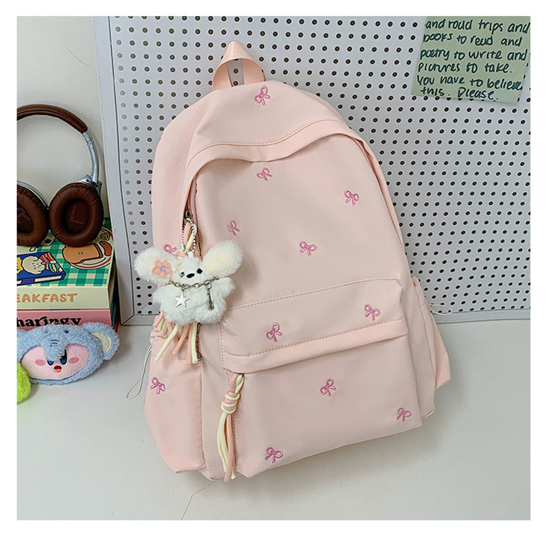 Charmant bestickter Schulrucksack