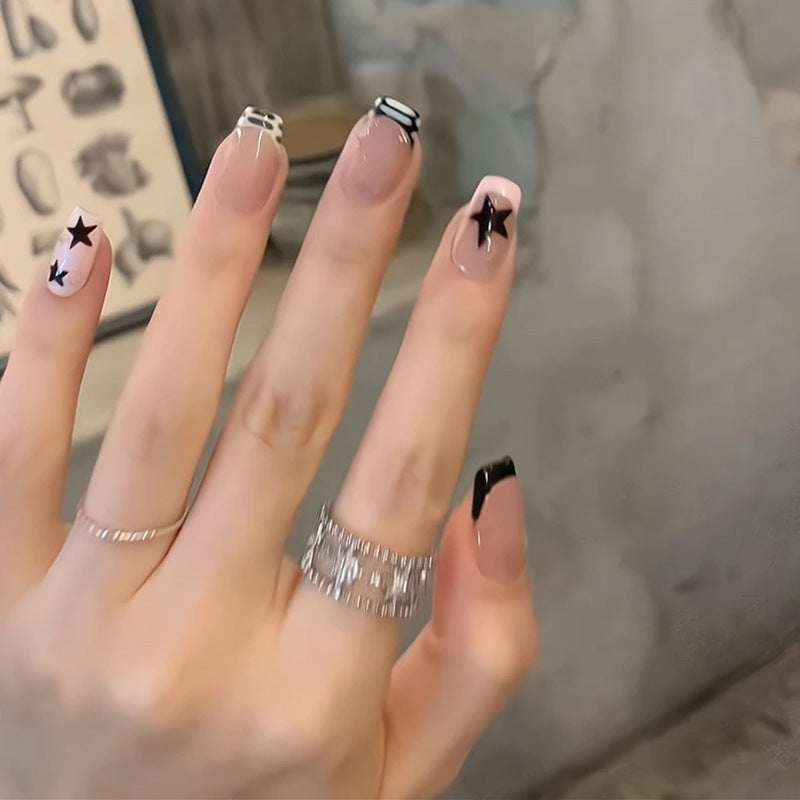 Kreatives Kunstnagelset Brehn