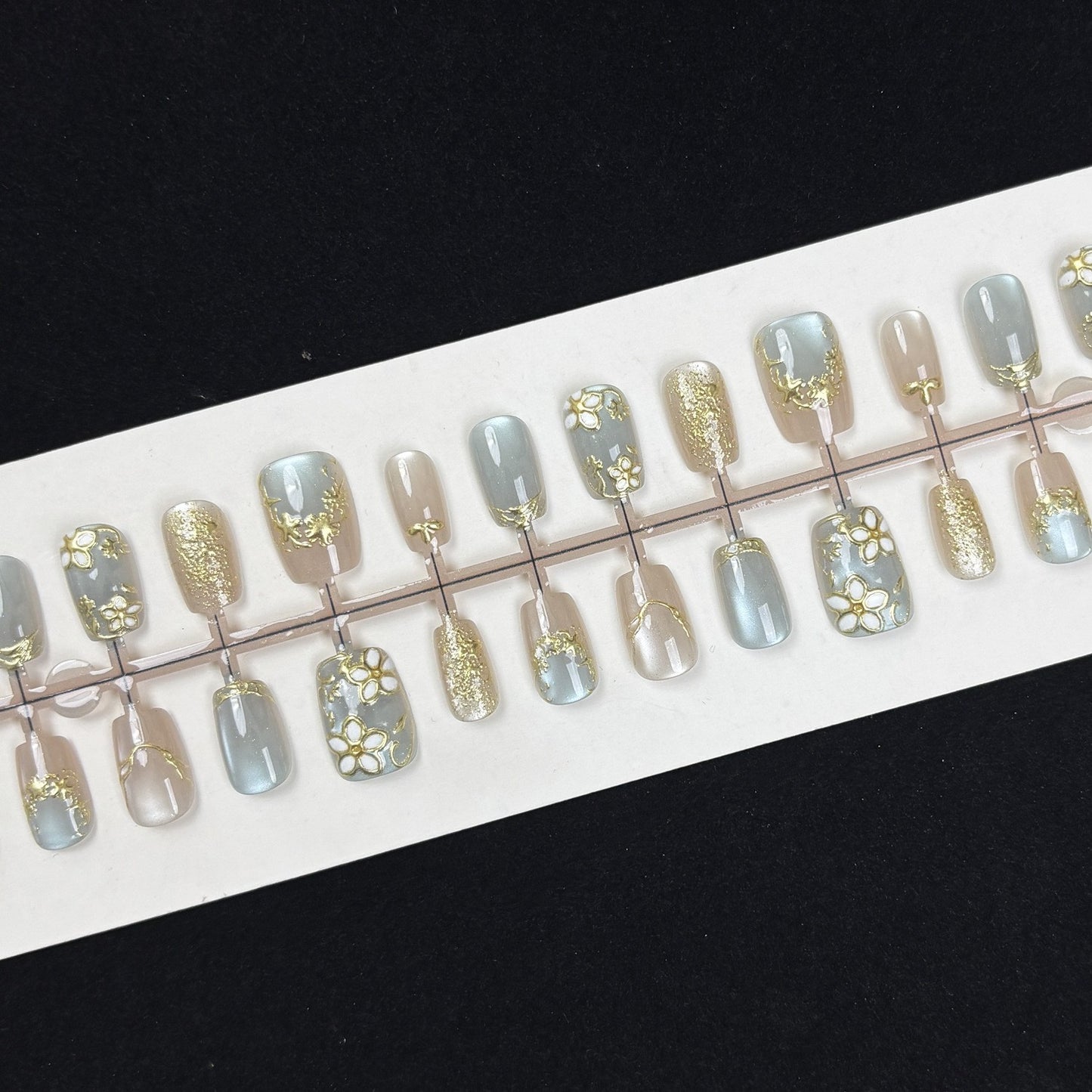 Blumenmuster Press-On Nagelset Brehn