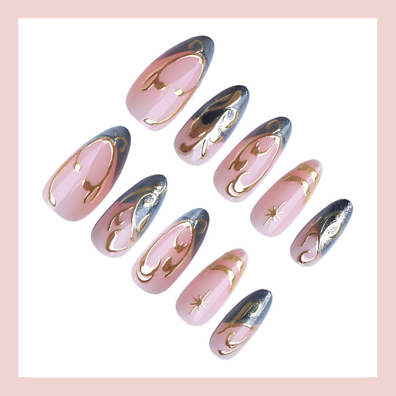 Kunstnagelset im eleganten, kunstvollen Design Brehn