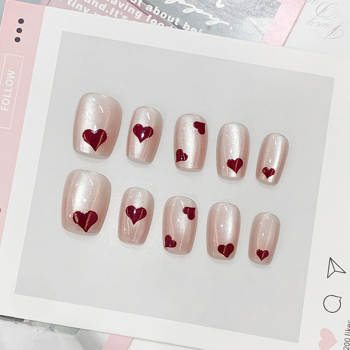 Künstliche Nagelspitzen mit Herzchen Design Brehn