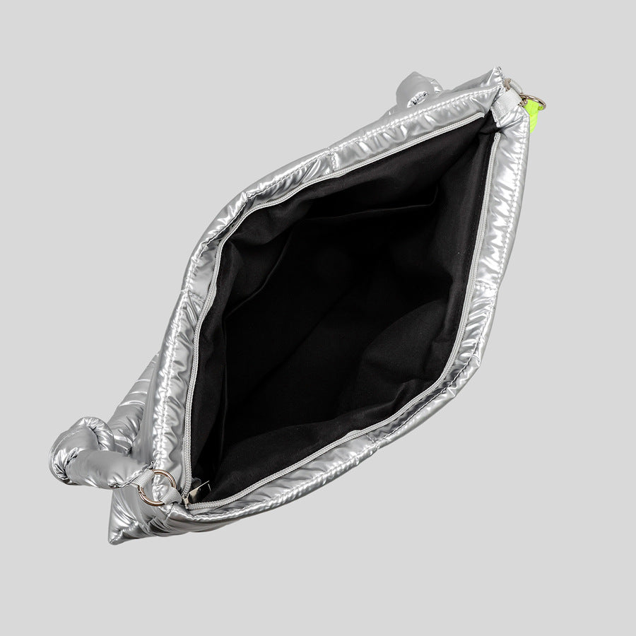 Gepolsterte Tech Clutch Tasche