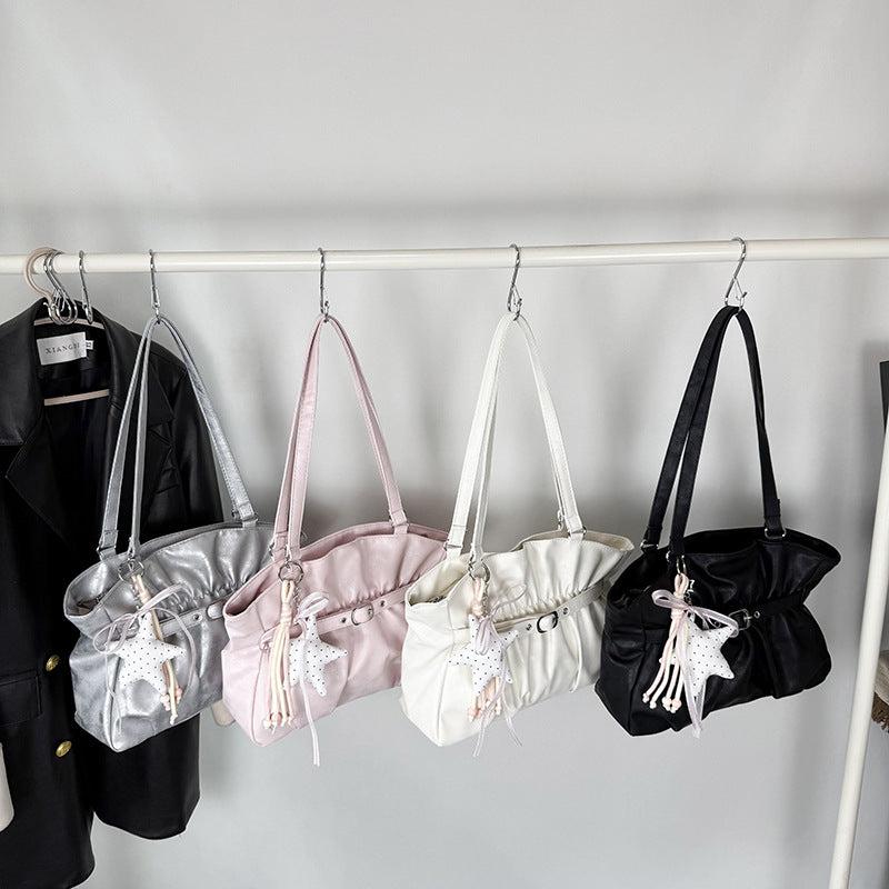 Stylische weiche Lederhandtasche mit Zubehör