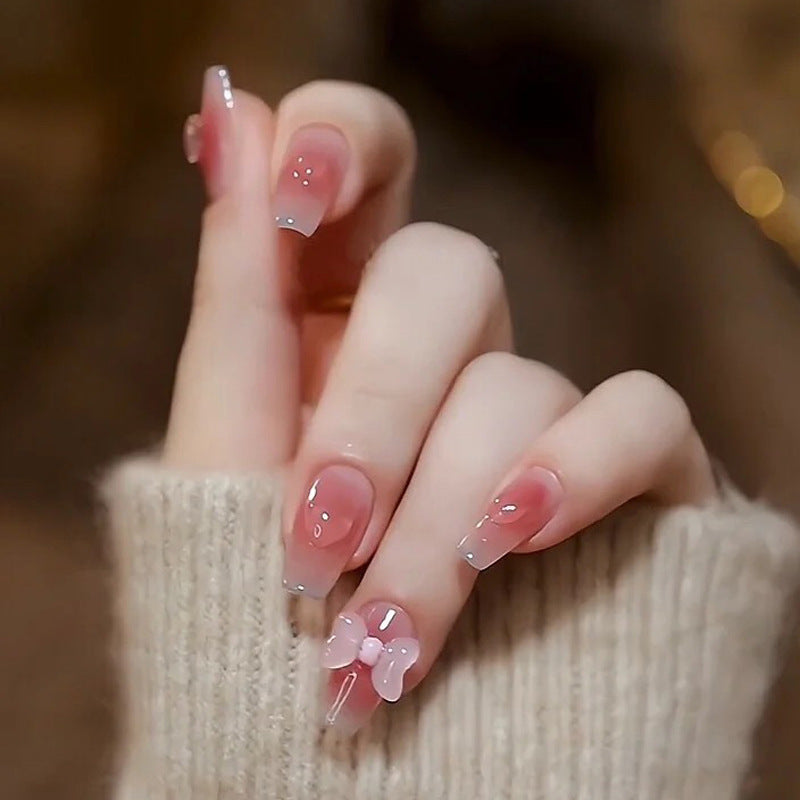 Thematische Nagelkunst Press-On Nägel mit süßen Charakter- und Schleifendesigns Brehn