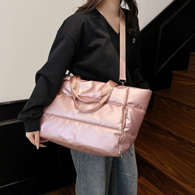Stylish Minimalist Weekend Bag