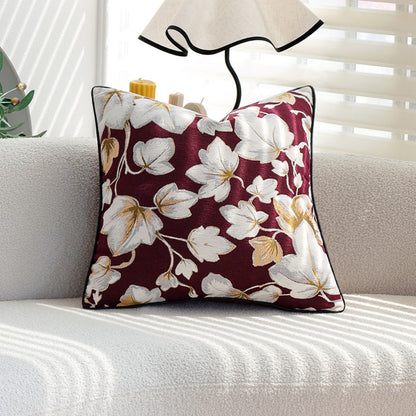 Elegantes Dekorationskissen mit floralem Design