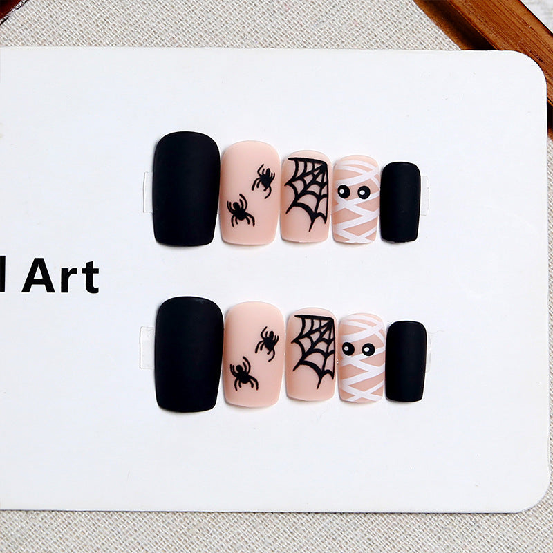 Halloween-Themed Nail Art Kit Brehn