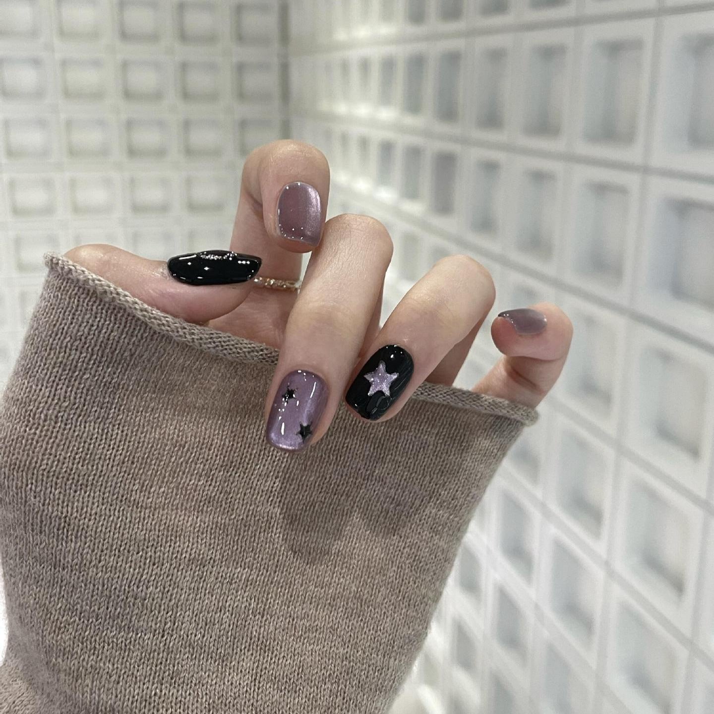 Kunstnägel mit Stilvollem Sternendesign Brehn