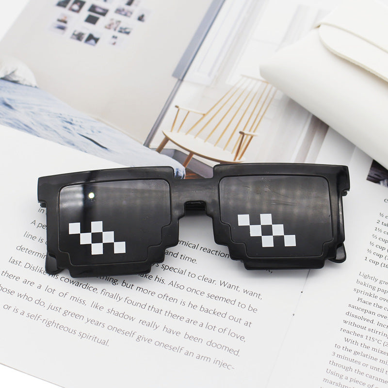 Damen Retro-Sonnenbrille im stylischen Pixel-Design Brehn