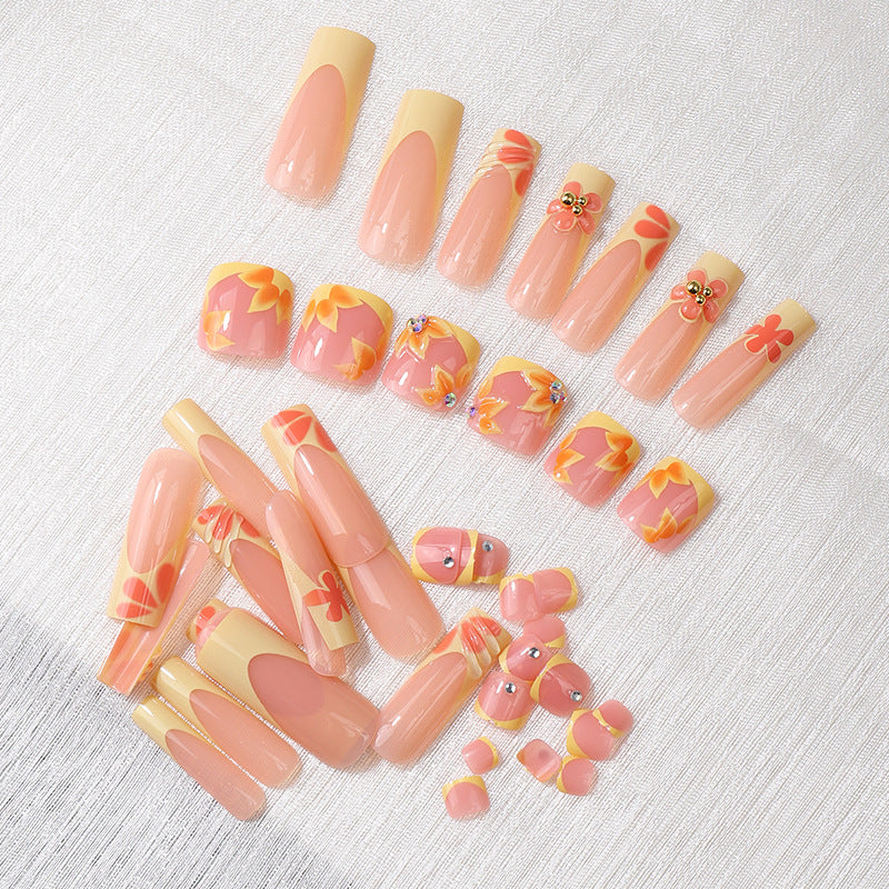 Französisch inspiriertes Blumen Press-On Nagelset Brehn