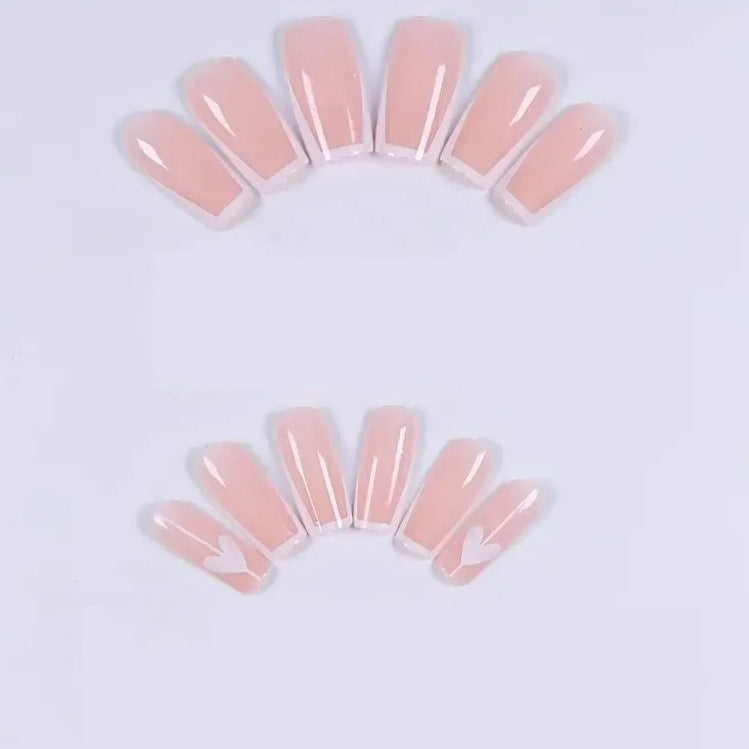 Elegante Herzdesign Nagelverstärkungen Brehn