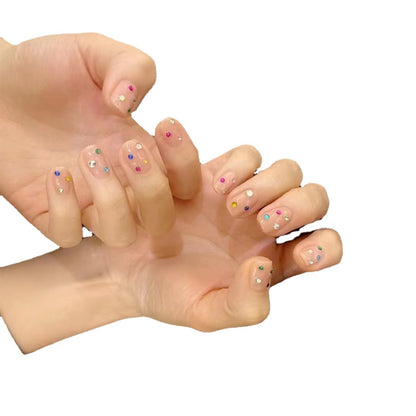 Dekorative Strass Press-On Nagelkunst