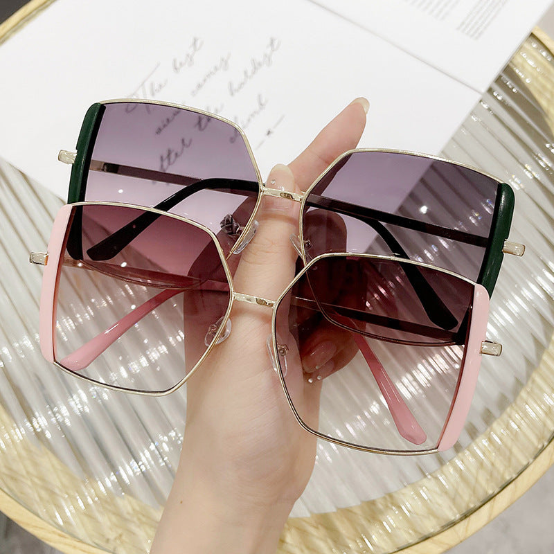 Damen Geometrische Sonnenbrille mit luxuriösem Metallrahmen Brehn